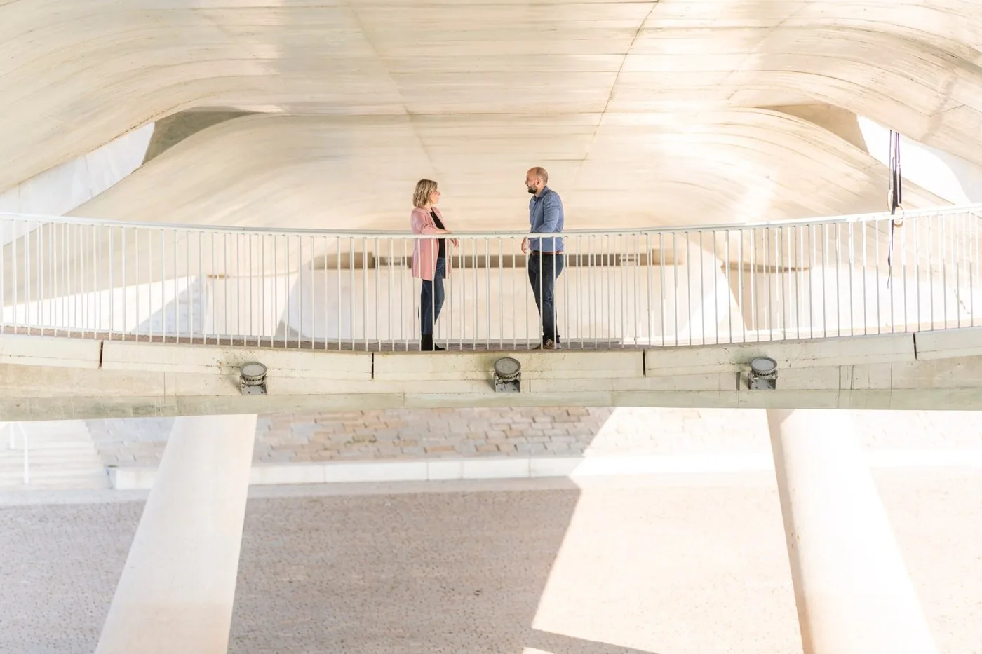 LoonBox adviseurs op de brug in Nijmegen
